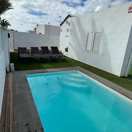 Malva Puerto del Carmen (Lanzarote)