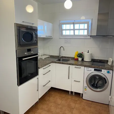 Malva بويرتو ذيل كارمين