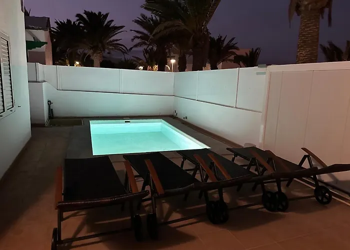 Malva بويرتو ذيل كارمين